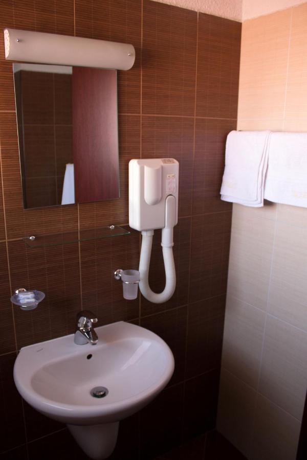 Bizev Hotel บันสโก ภายนอก รูปภาพ